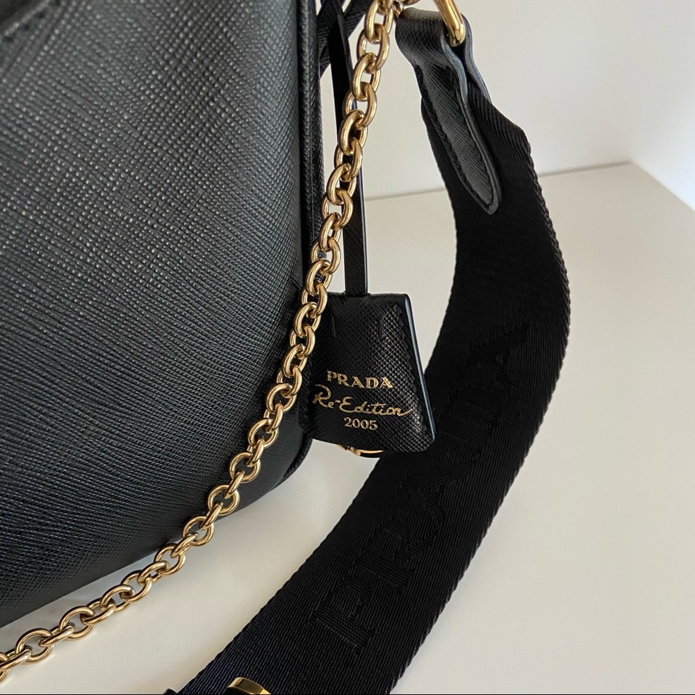 Prada Re-Edition 2005 Saffiano - Picture 7 of 12